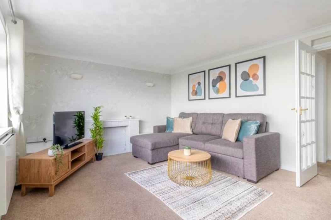 Trendy Sea View 2 Bedroom Sleeps 6 - Free Parking Борнмут Екстер'єр фото